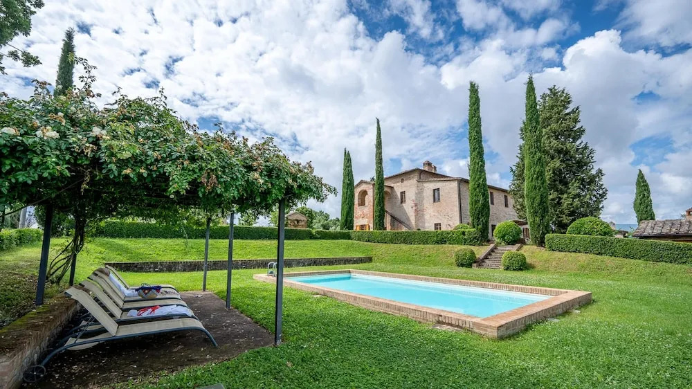 IL POGGIO ALLE TRESE 14, Emma Villas
