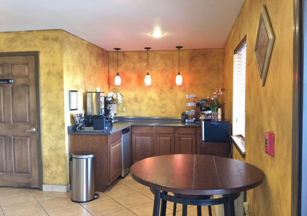 Americas Best Value Inn and Suites Little Rock