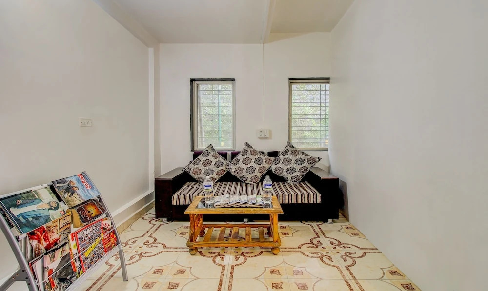 Hotel Gurukrupa by OYO Rooms