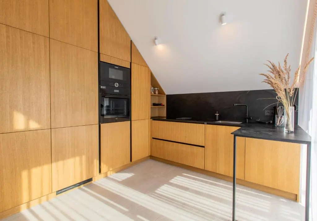 HolidayPlus Multiple Apartments, By Cohost