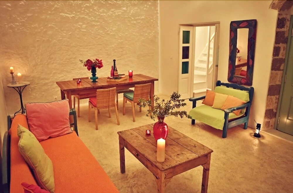 Myrtia House