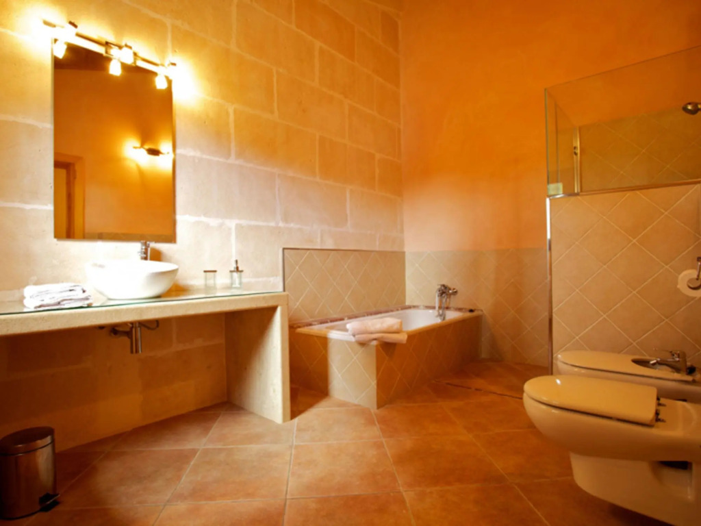 Modern country house with pool and mountain views 2 km from the sea