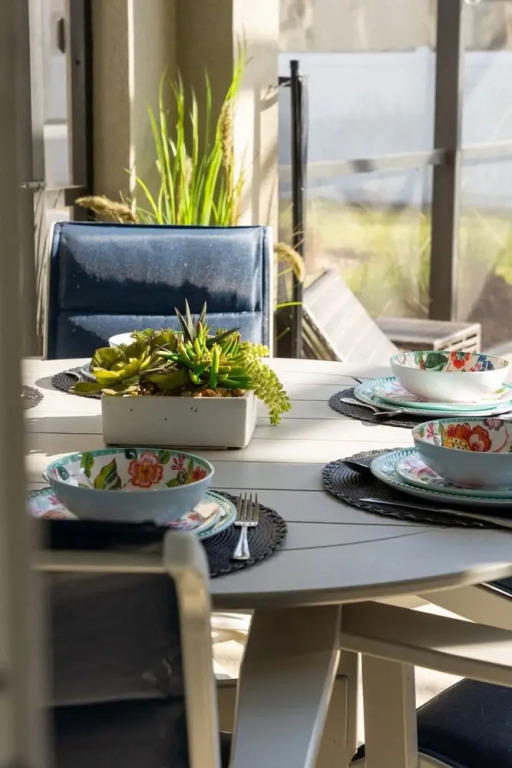 Exclusive Luxe Single Family 6 BR Sl2765