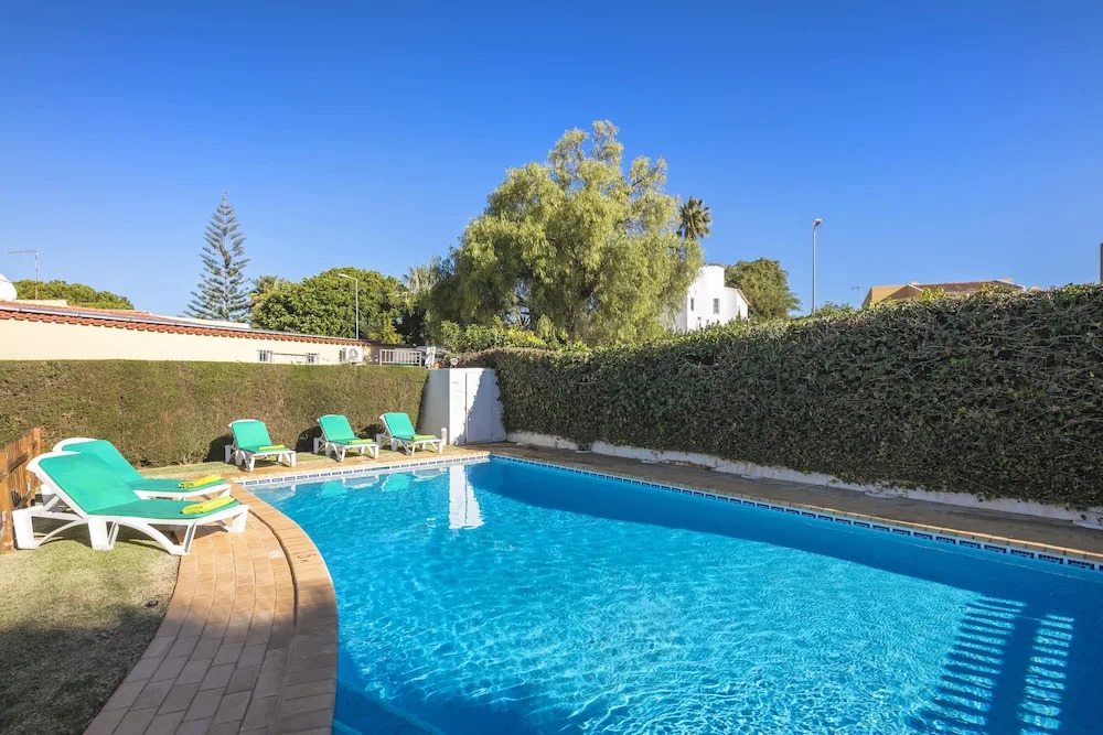 Casa Mestre, Vilamoura 3 Bedroom Villa With Private d Pool Air Con Free Wifi