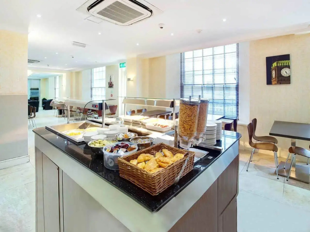 Queens Park Hotel