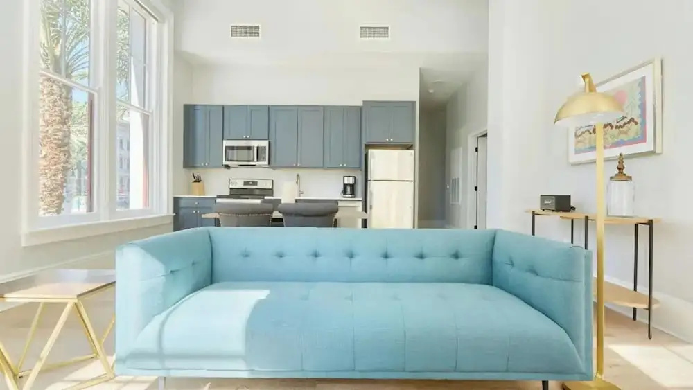 Sleeps 26 Entire Floor, Steps to French Quarter The Harlequin by Avantstay