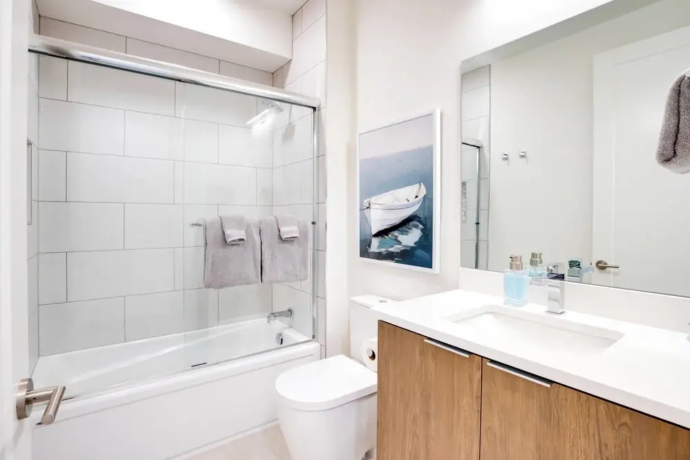 Luxe Seaside Vacation Rental: Walk Downtown!