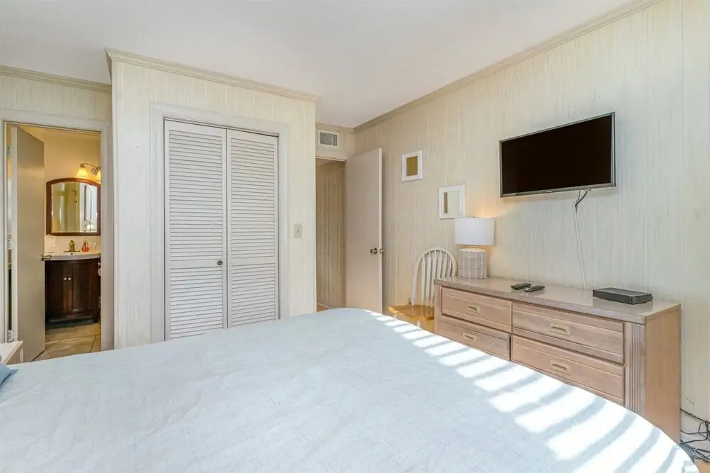 Sea Oaks 208