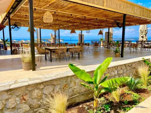 Zoom Beach Hotel