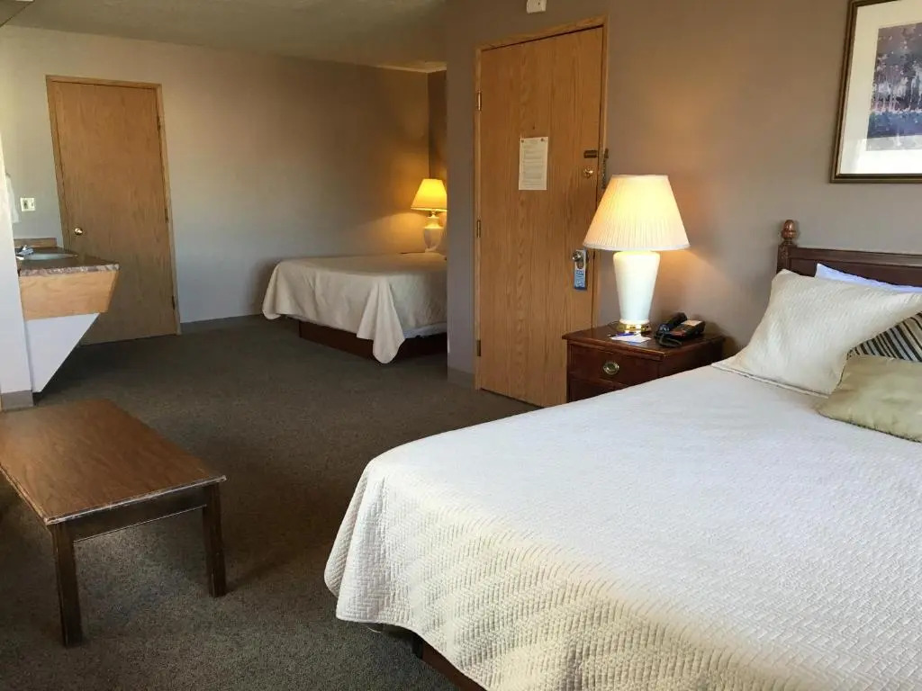 Timber Lodge Inn