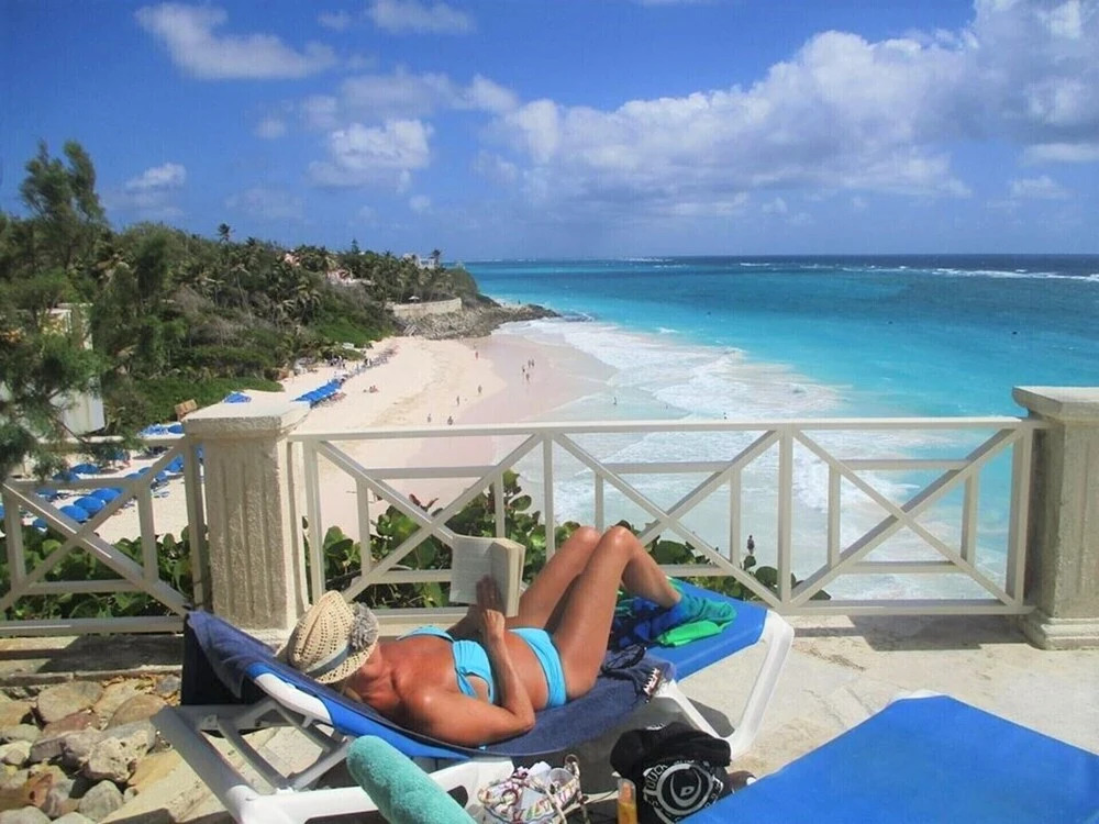 1 Bedroom Ocean View Apartment The Crane, Barbados