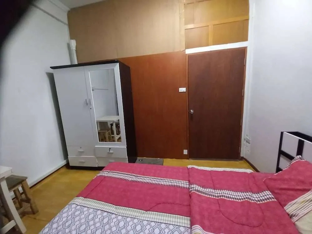 amazing khaosan hostel