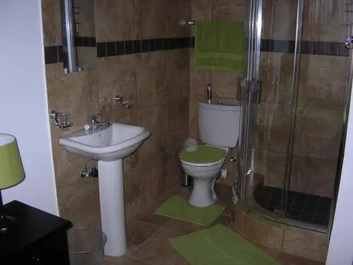 Mall Guesthouse