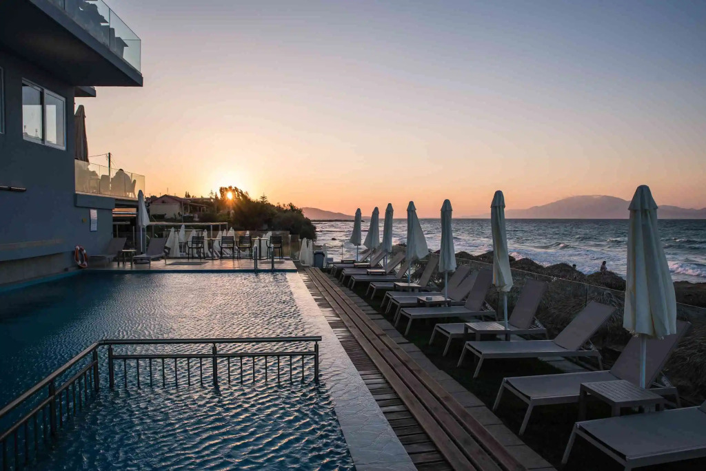 Golden Coast Boutique Villa