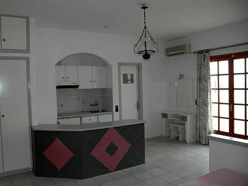 La Luna 1 and 2 Apartments