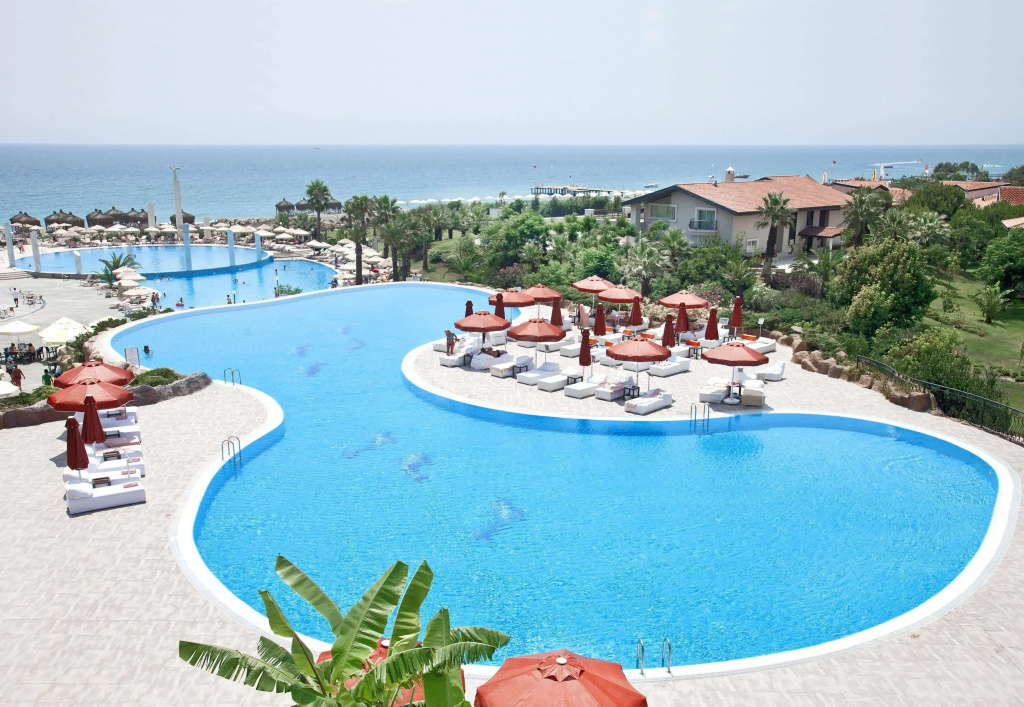Starlight Resort Hotel