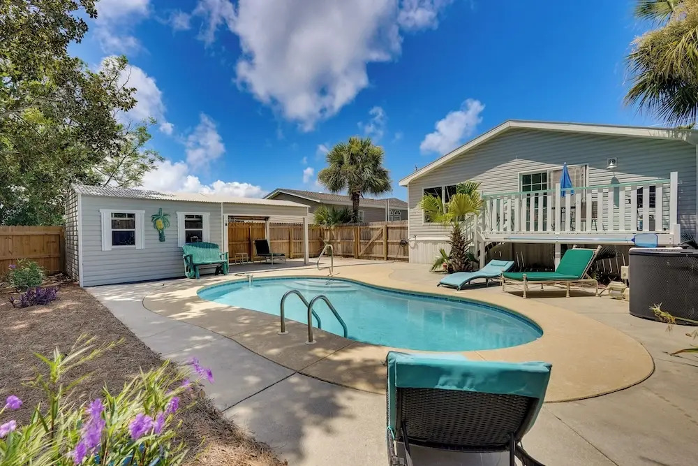 2 Blocks to Beach! Family-friendly Home in PCB