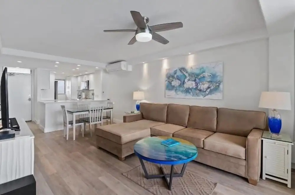 Royal Mauian, #511 2 Bedroom Condo by RedAwning