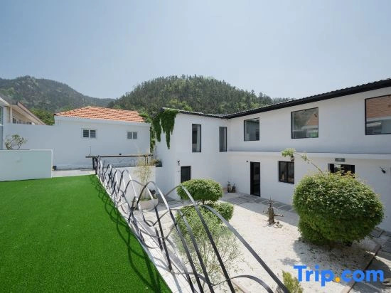 Wuliangtang Healing Art Homestay (Laoshan Scenic Spot)