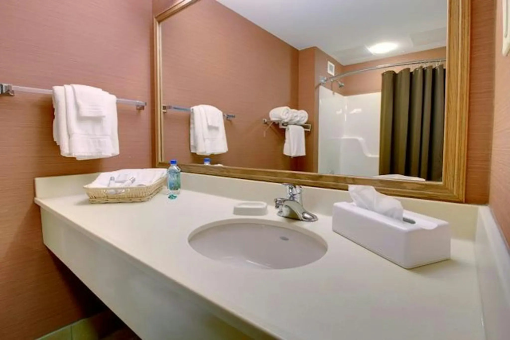 King's Pointe Waterpark Resort