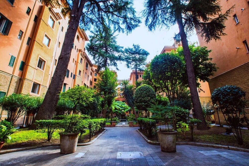 Romantic Flat With Large Terrace Close to S. Peter