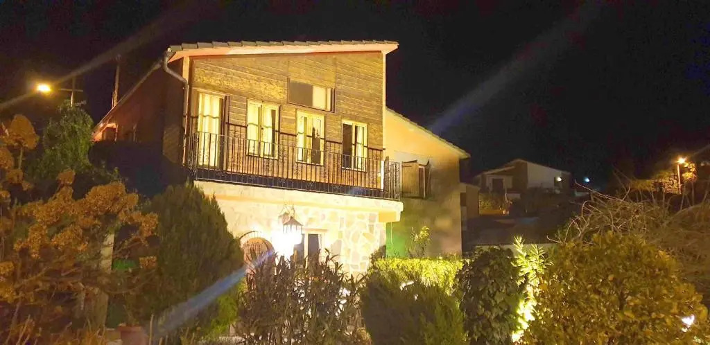 Spacious villa with private pool in La Puebla de Castro