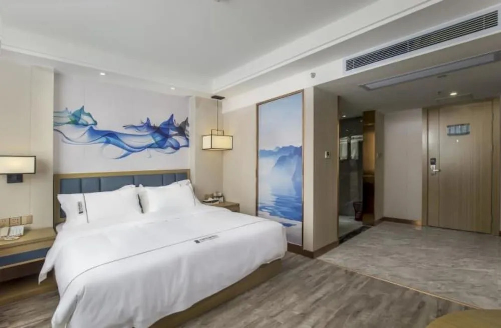 Wharton Brunel Hotel (Guilin Railway Station Vientiane City Branch)