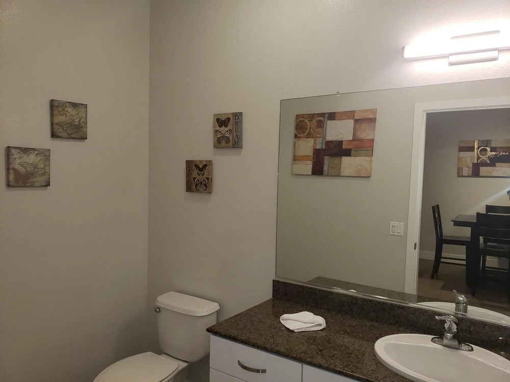 Yes it s Right 2 Suites and 3 Baths in the Heart of San Diego FB2
