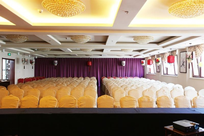Central Business Hotel