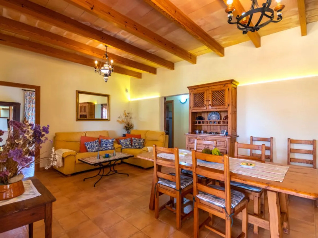 Holiday Home es Coscolls (Pic300)