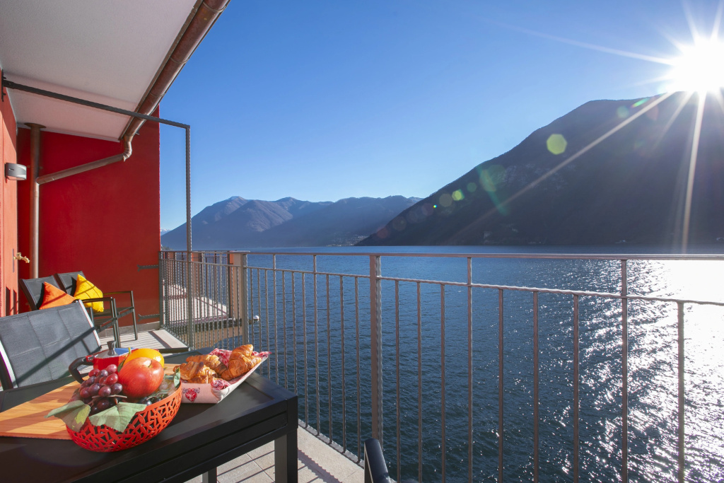 Blue View Lugano Lake   Waterfront Cocoon