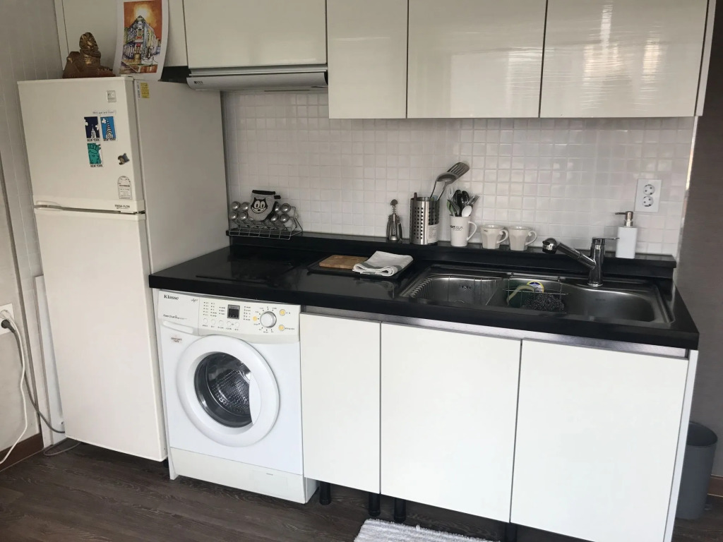 Myeongdong Artmonstay