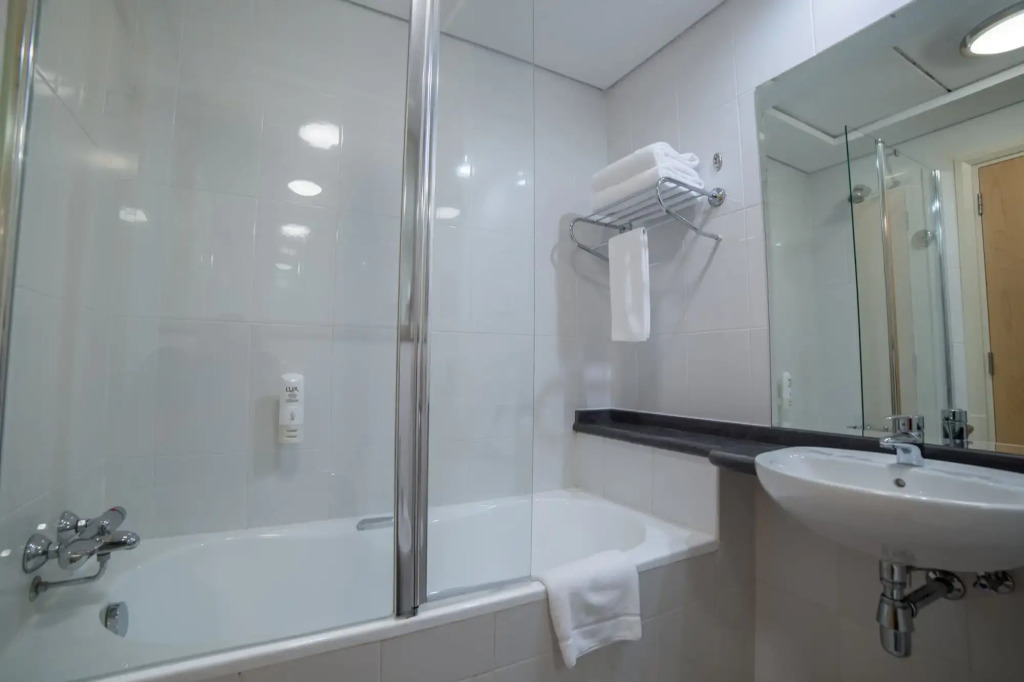 Premier Inn Dubai Investments Park - An Emirates Group Company