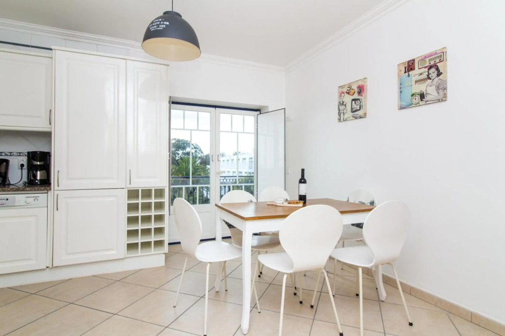 Oura Sunrise II Apartment by Stay-ici, Algarve Holiday Rental