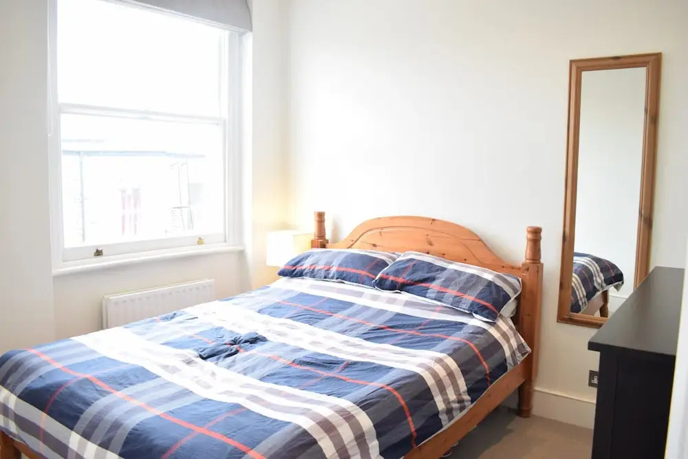 2 Bedroom Flat In Central London