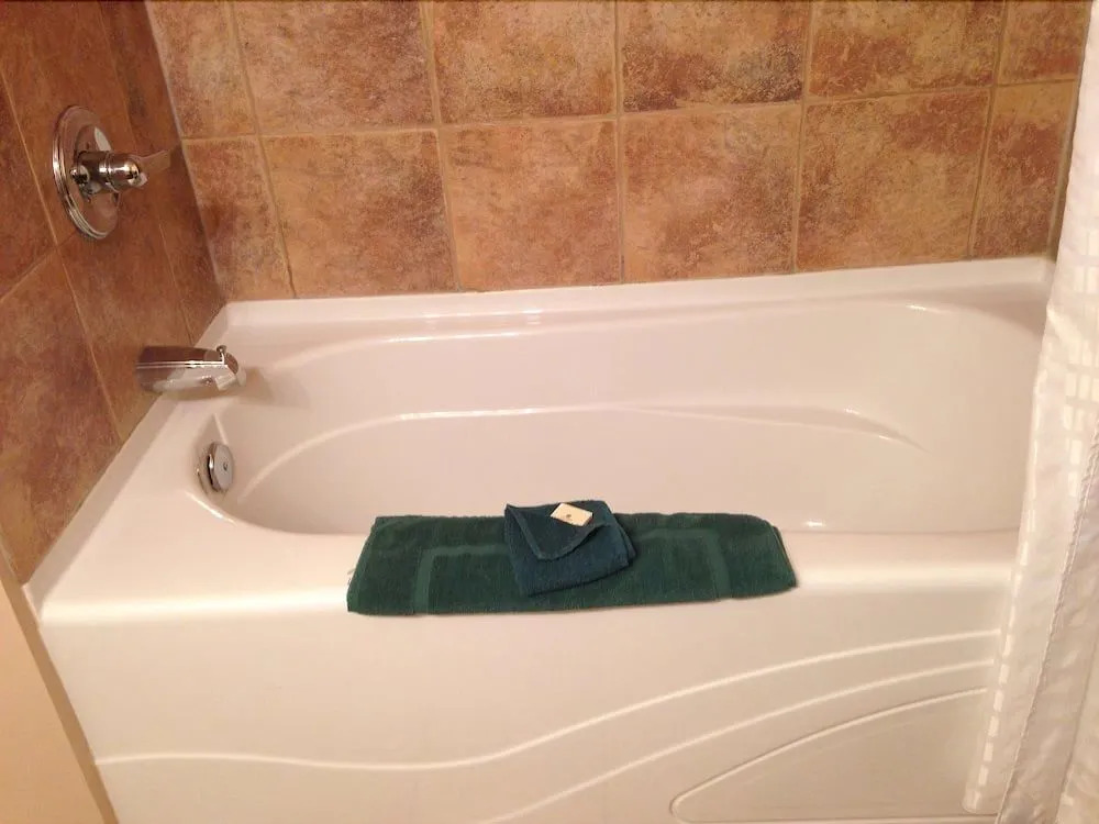 Misty Mountain Inn & Suites