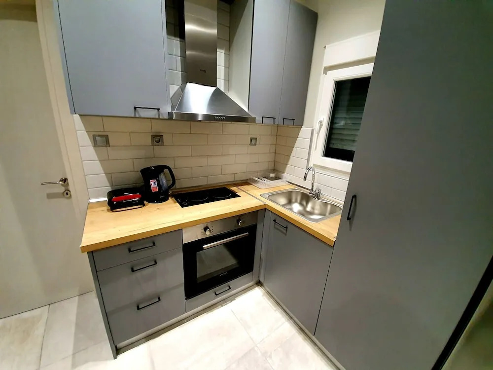 Cosmopolitan Apartments Nilie Suites & Aprts