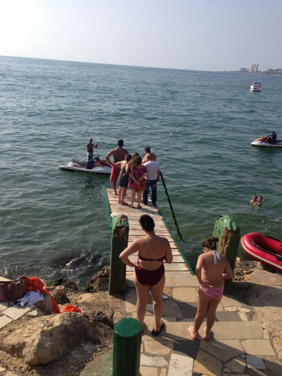 Holiday Suites Hotel & Beach Resort
