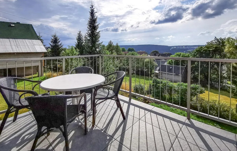 3 Bedroom Nice Home In Steinheid