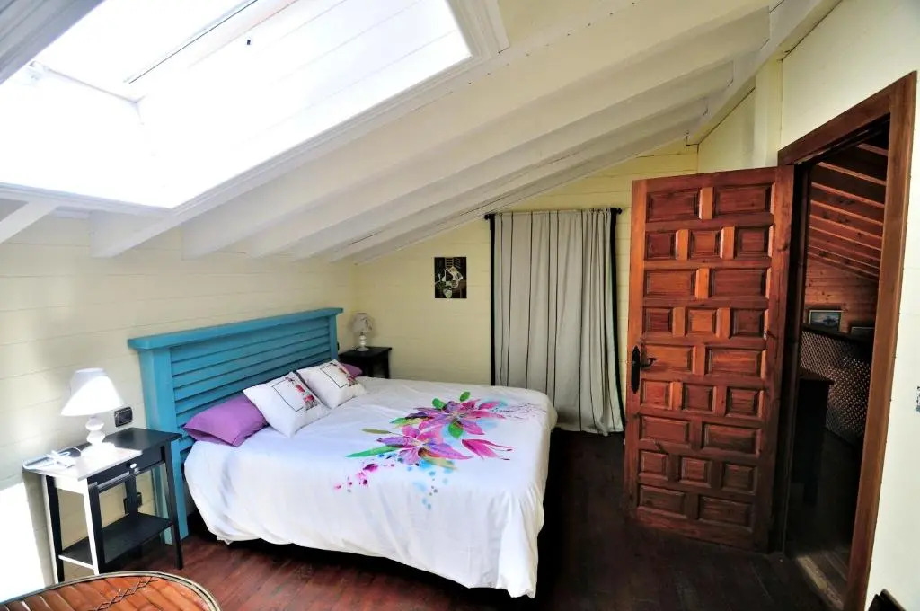 House With 3 Bedrooms in Albuerne, With Enclosed Garden - 6 km From th