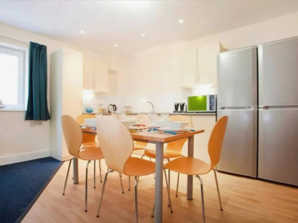 Stylish Rooms PENRYN
