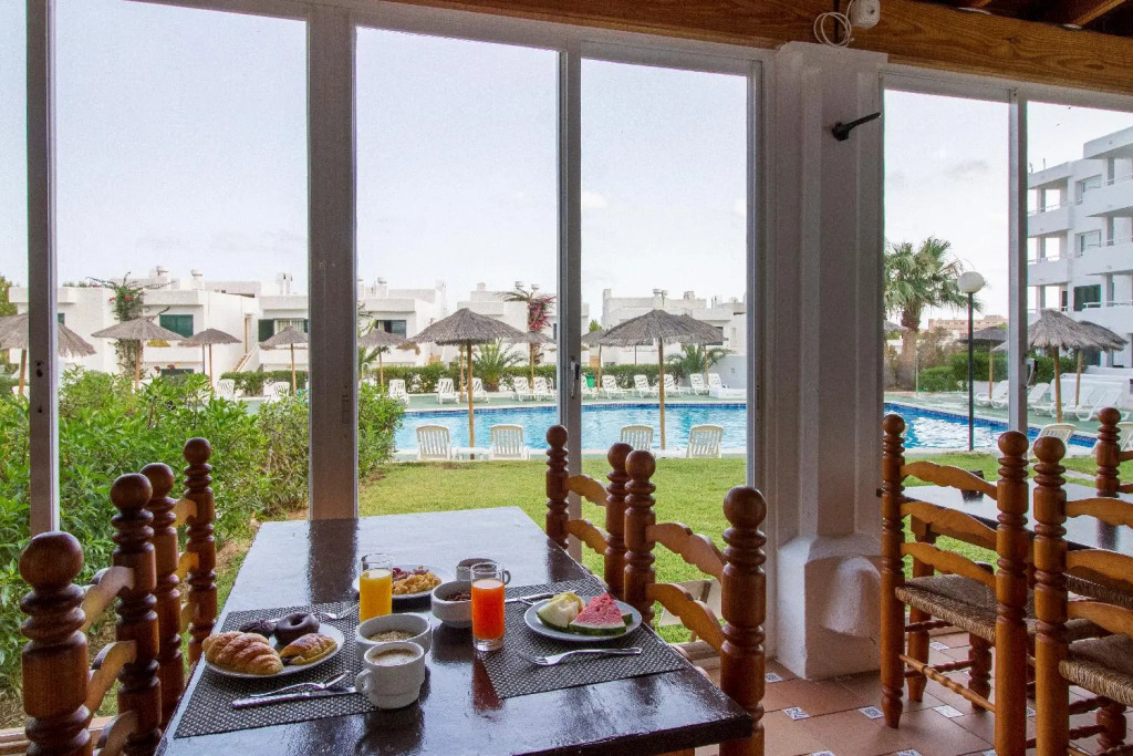 Camelina Suites