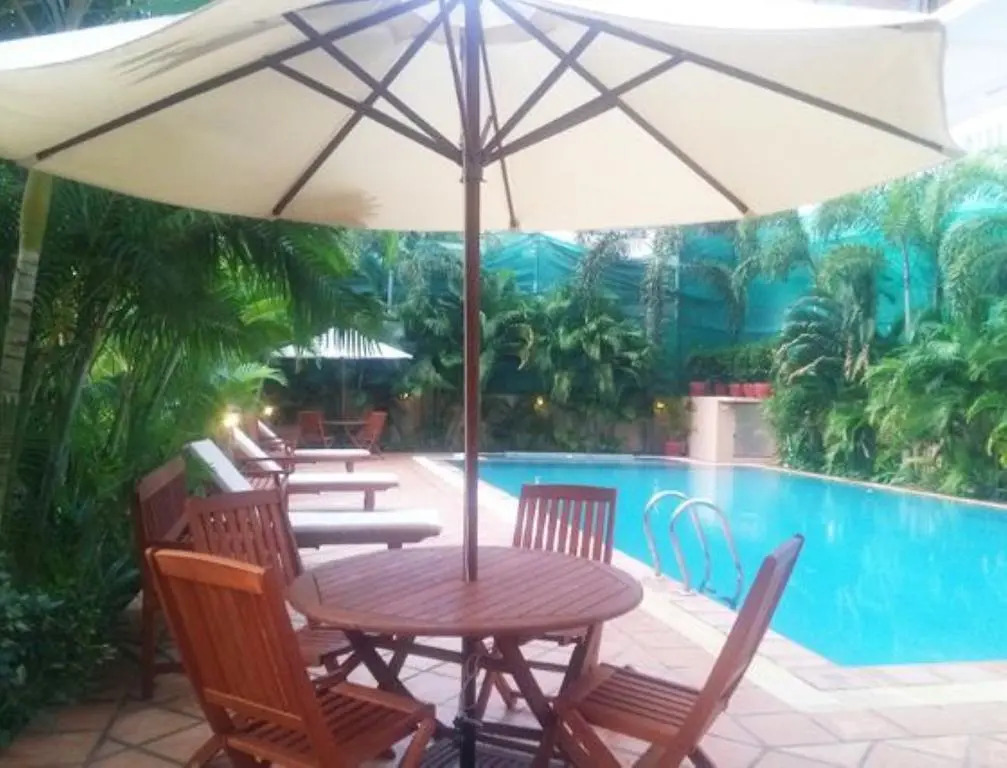 Le Grande Apartment