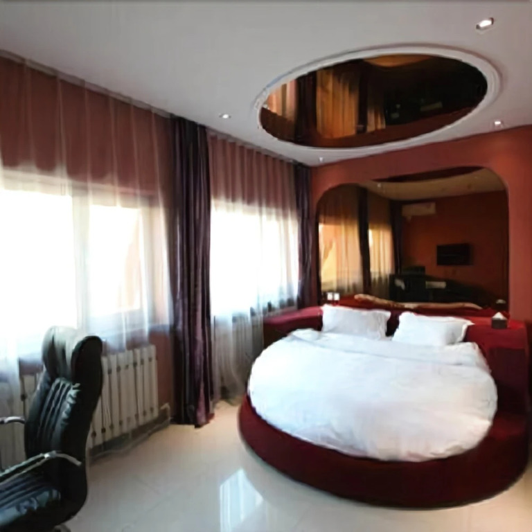 5CM Holiday Hotel