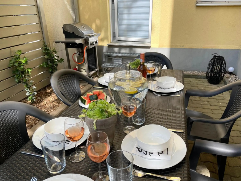SPACE AGE Design-Luxus-Apartment, Terrasse, Zentral