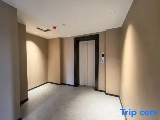 Wind Hidden Tianjiao Cinema Hotel