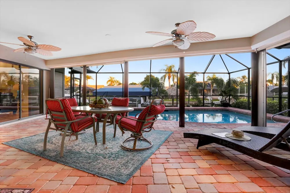 Boatabella - A Vibrant Coastal Retreat