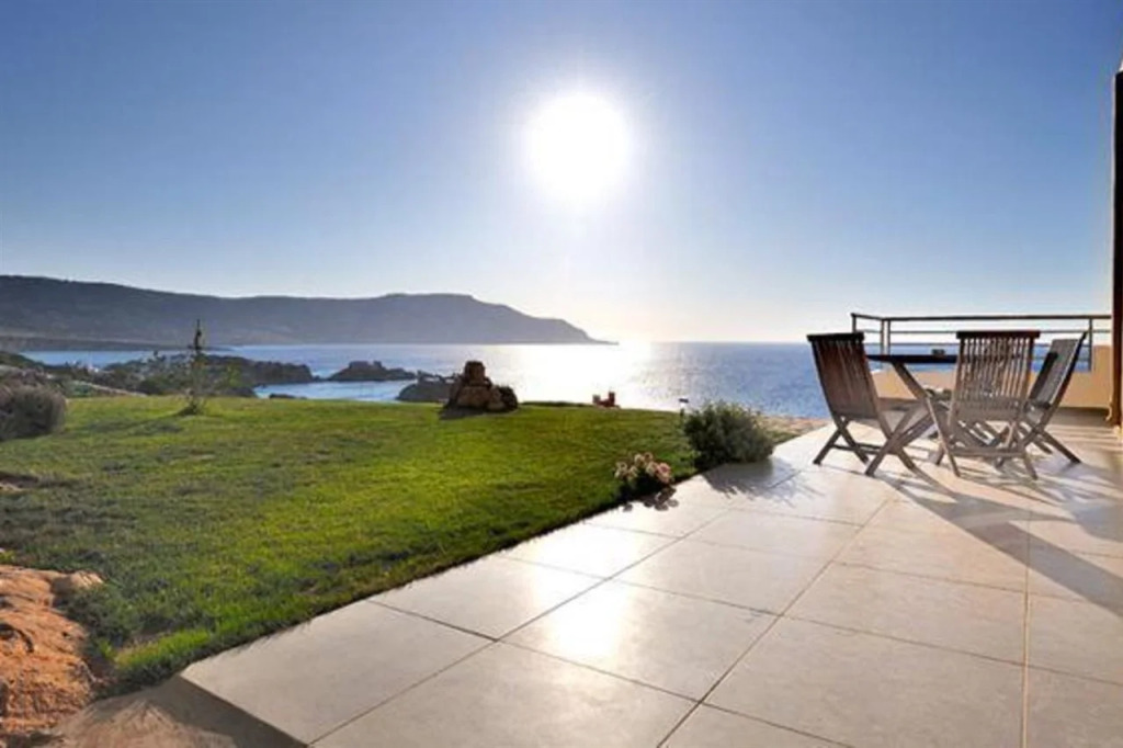 Apolis Beachscape Hotel