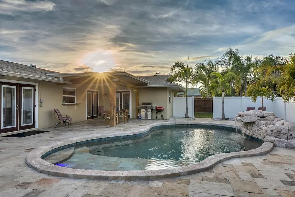 Resort-style Seminole  4 Bedroom Home