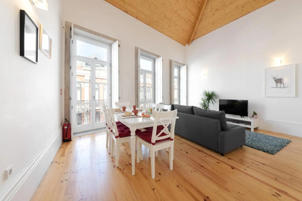 Skylight Apartment
